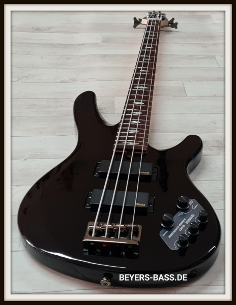 Yamaha TRB 1004 J Black